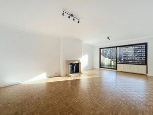 Appartement à louer avec terrasse et 3 chambres   Uccle (VBD67123)