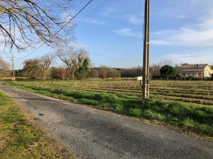 Vente terrain 902 m² Saint-Savin (33920)