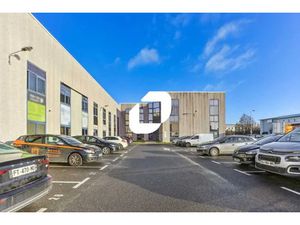 A LOUER  Surfaces rares sur le marché