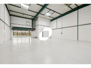 Locaux d'activités avec bureaux proche A1  A3 et A104