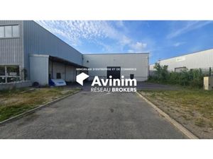 BATIMENT DE 1040M² PARTIELLEMENT OCCUPE DONT 552 M² D ENTREPOT