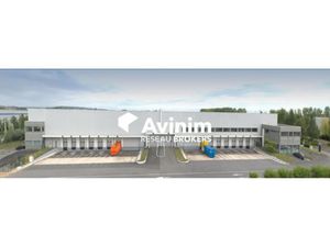 Entrepôt de 4 849m² - HSP 9m - 7 quais - 1 porte sectionnelle