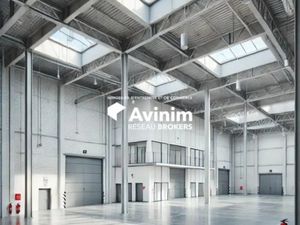 Entrepôt de 1 535m² avec 1 portes à quai  1 portes sectionnel