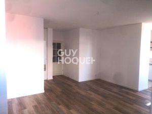 APPARTEME?NT TYPE 3 ANNEE 2012 RENOVE TERRASSE PARKING COUVERT JARDIN NIEL SAINT AGNE