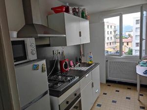 Location appartement 4 pièces 68 m² à Grenoble (38000)