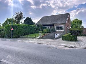 Maison à vendre avec garage et terrasse   Izegem (RBU93978)
