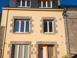 BUBRY GRANDE MAISON EN BON ETAT GENERAL DE 170M² ENVIRON 7 PIÈCES SUR PARCELLE DE 2718 M²