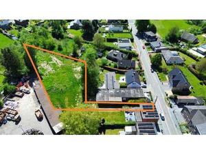 Parcelle de terrain plat de +/- 2.263 m² en zone d'habitat