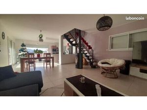 Maison 188m² terrain 968m²