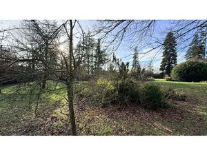 TERRAIN A BATIR 744m2