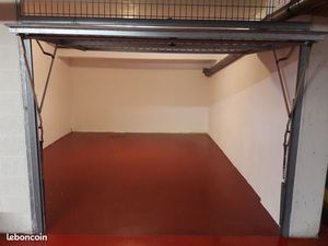 Box fermé 19 m² - Marcq-en-Baroeul  quartier Mairie