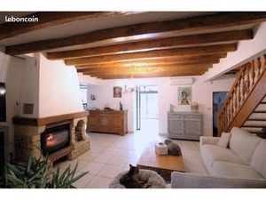 Maison familiale avec piscine et garage