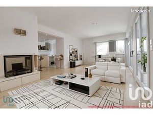 Maison 9 pièces 217 m²