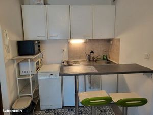 Studio meublé centre Nantes  état neuf