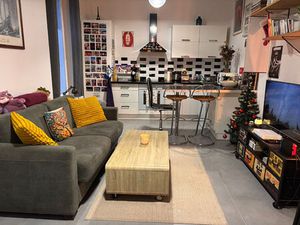 MONTREUIL  QUARTIER RECHERCHE DU BAS MONTREUIL  APPARTEMENT DIVISE EN 2 STUDIOS LOUES. IDE