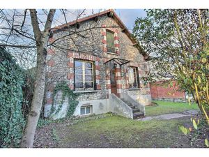 ANGERVILLE - MAISON MEULIÉRE AVEC S/SOL ET GARAGE DOUBLE AVE