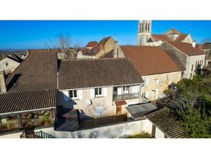 Maison de village avec 2 logements à Payrac 46350
