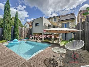 Maison coup de cœur en pierre – Piscine  garage & autonomie énergétique