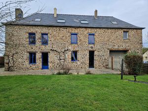 Maison Saint Germain Le Fouilloux 8 pièce(s) 250 m2