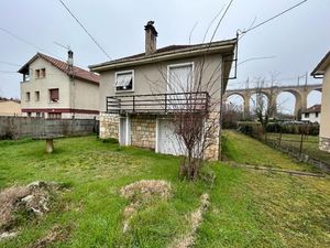 Maison à Souillac (46)  avec grand terrain et atelier