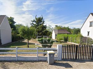 Terrain à contruire situé à Checy  surface 450m²