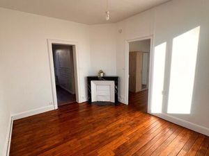 T2- Appartement lumineux avec parquet ancien – idéalement situé
