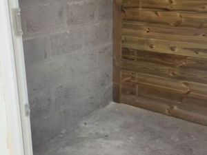 Cave 5m2 saine au rdc et donnant sur une cour intérieure