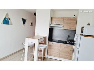 Meublé équipé + piscine + parking