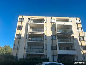 Loue MONTIGNY-Les-Metz beau F2  RdC