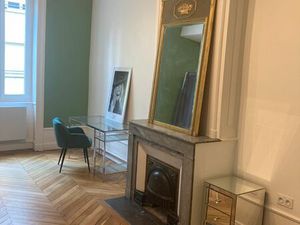 Plein centre oullins-dans un superbe appartement