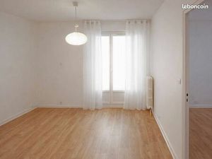 T3 traversant lumineux avec balcons – Championnet / rue Gabriel Péri