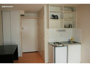 Studio non meublé  à louer