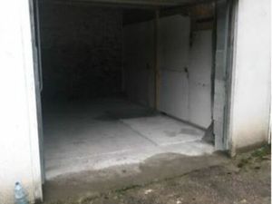 Garage de 24 m² à Estouy