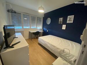 Chambre meublée - proche UCO