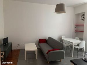 Joli T2 meublé centre ville
