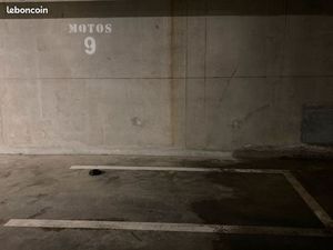 Garage moto securise immeuble