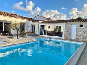 Vente Maison Piscine aux Sables-d'Olonne (85100) : à vendre Piscine / 116m² Les Sables-d'O