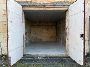 Garage / box de stockage / garde meuble