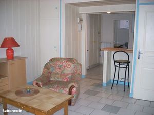 F 2 meublé debut rue pont a mousson metz