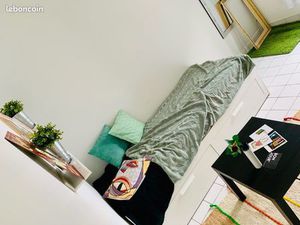 Beau studio meublé 19m2 proche métro Jules Joffrin
