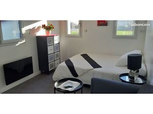 STUDIO MEUBLE A Louer Bordeaux Caudéran