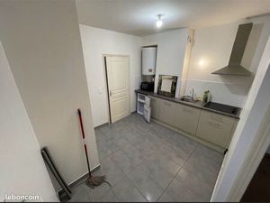 Agréable 2 pièces  rénové  calme