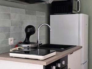 Studio meublé refait cette année