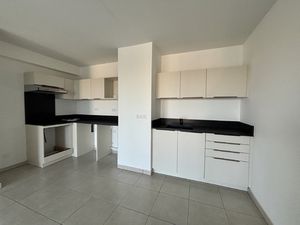 Appartement T4 + balcon + parking