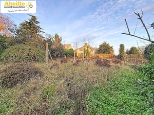TERRAIN A BATIR DE 335 M2 PROCHE CENTRE-VILLE
