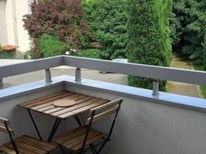 Studio meublé de 26 m² (+ place de parking) à proximité du centre-ville