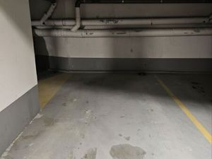 Place de parking sécurisée à louer – Résidence privée avec double portail et vidéosurveill