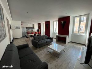 Appartement T4 meublé moderne hypercentre Privas 114m2