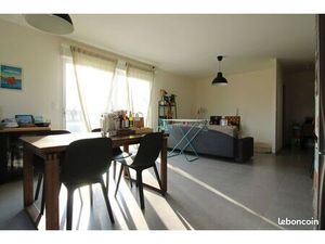 Maison   3 pièces  70 m²