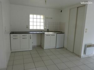 Location studio vide